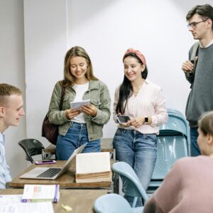 Learn & Communicate in the Workplace